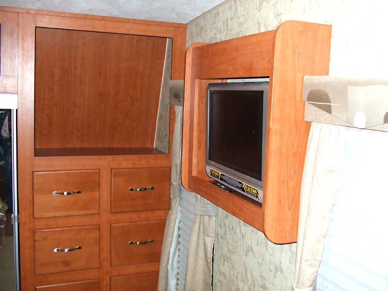 Wolf Pack Toy Hauler 306WP picture 306WP_22.jpg