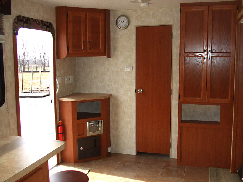 Cherokee 30F picture 30F_04.jpg