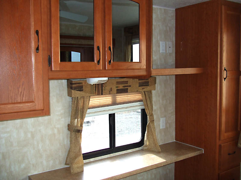 Cherokee 30F picture 30F_09.jpg